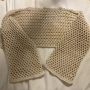 CROCHET CROP TOP! The perfect beach cover up.